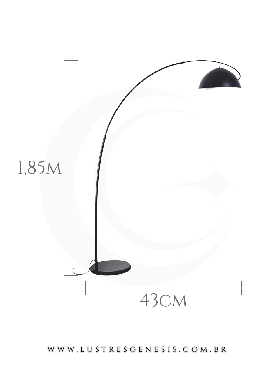 Abajur de chão com cúpula de metal preta Arched, medindo 1,85 metros de altura e 43 centímetros de largura, ideal para sala de estar, quartos e escritórios.